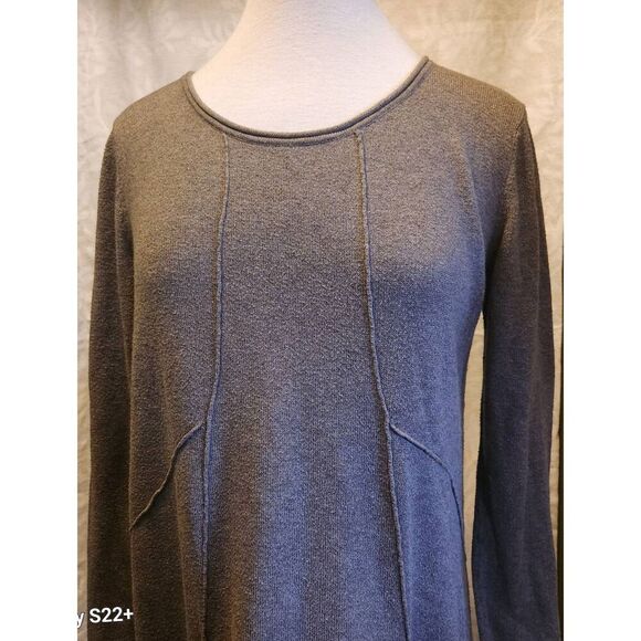 T57 August Silk knit top - Picture 2 of 10